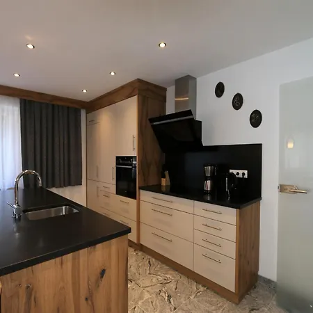 High-quality In Oberkrimml Near Waterfalls בית נופש *