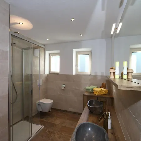 High-quality In Oberkrimml Near Waterfalls בית נופש *