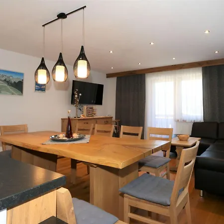 High-quality In Oberkrimml Near Waterfalls Ferienhaus